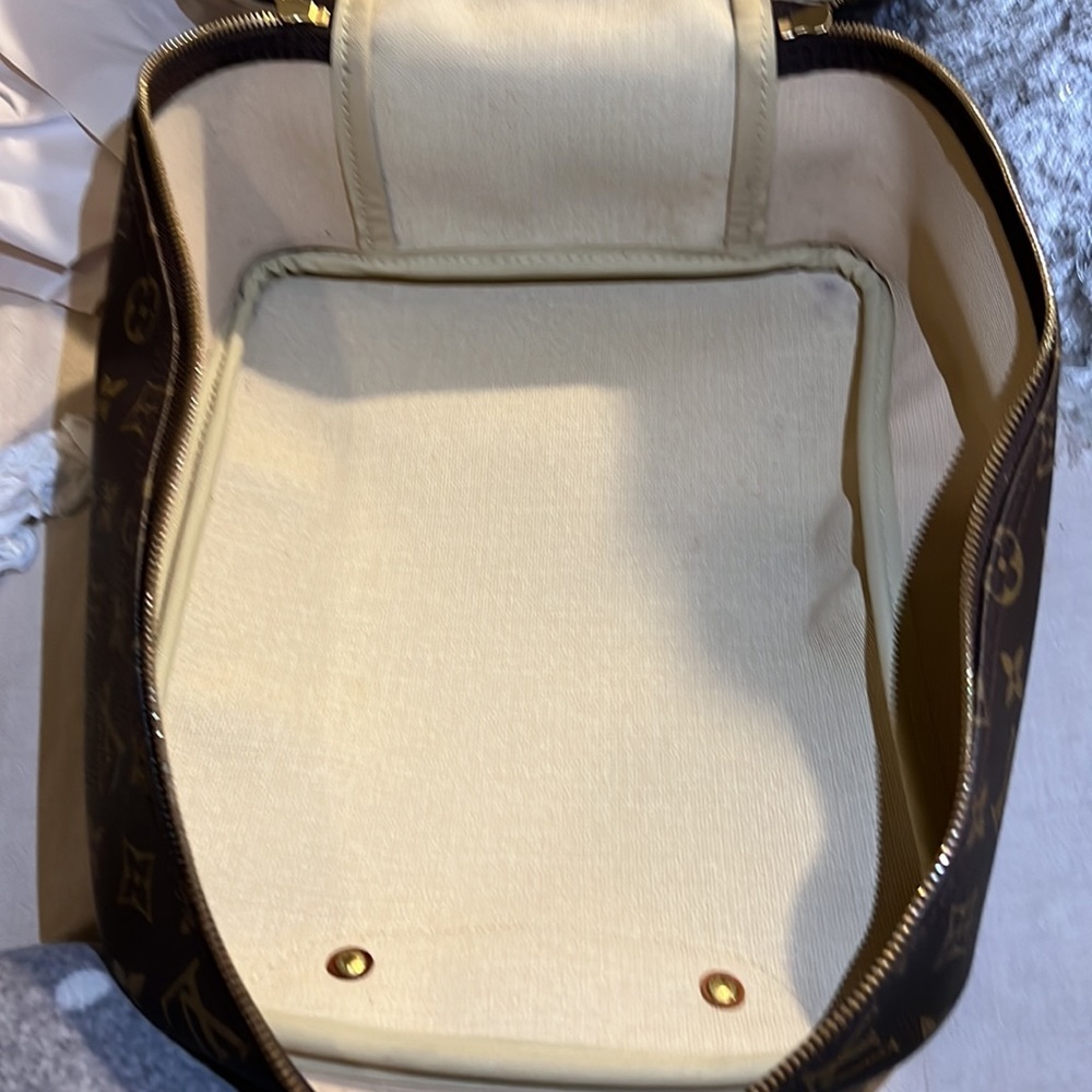 Louis Vuitton Excursion Monogram Bag. - image 8